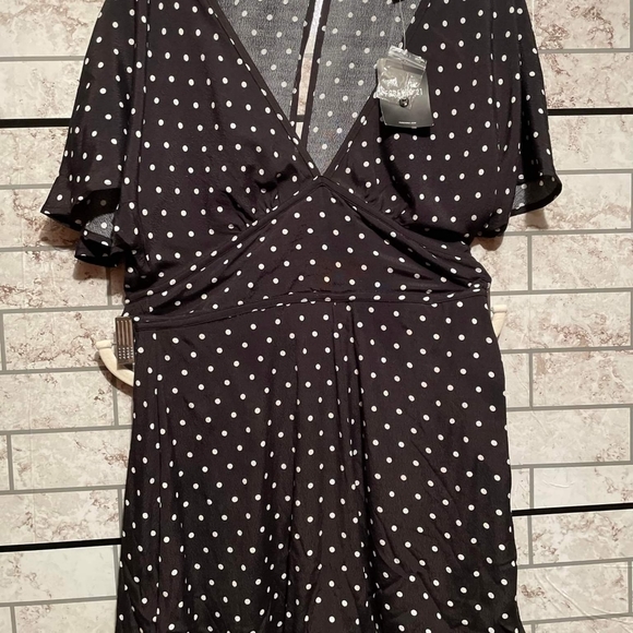 forever 21 black polka dot romper - Picture 6 of 8
